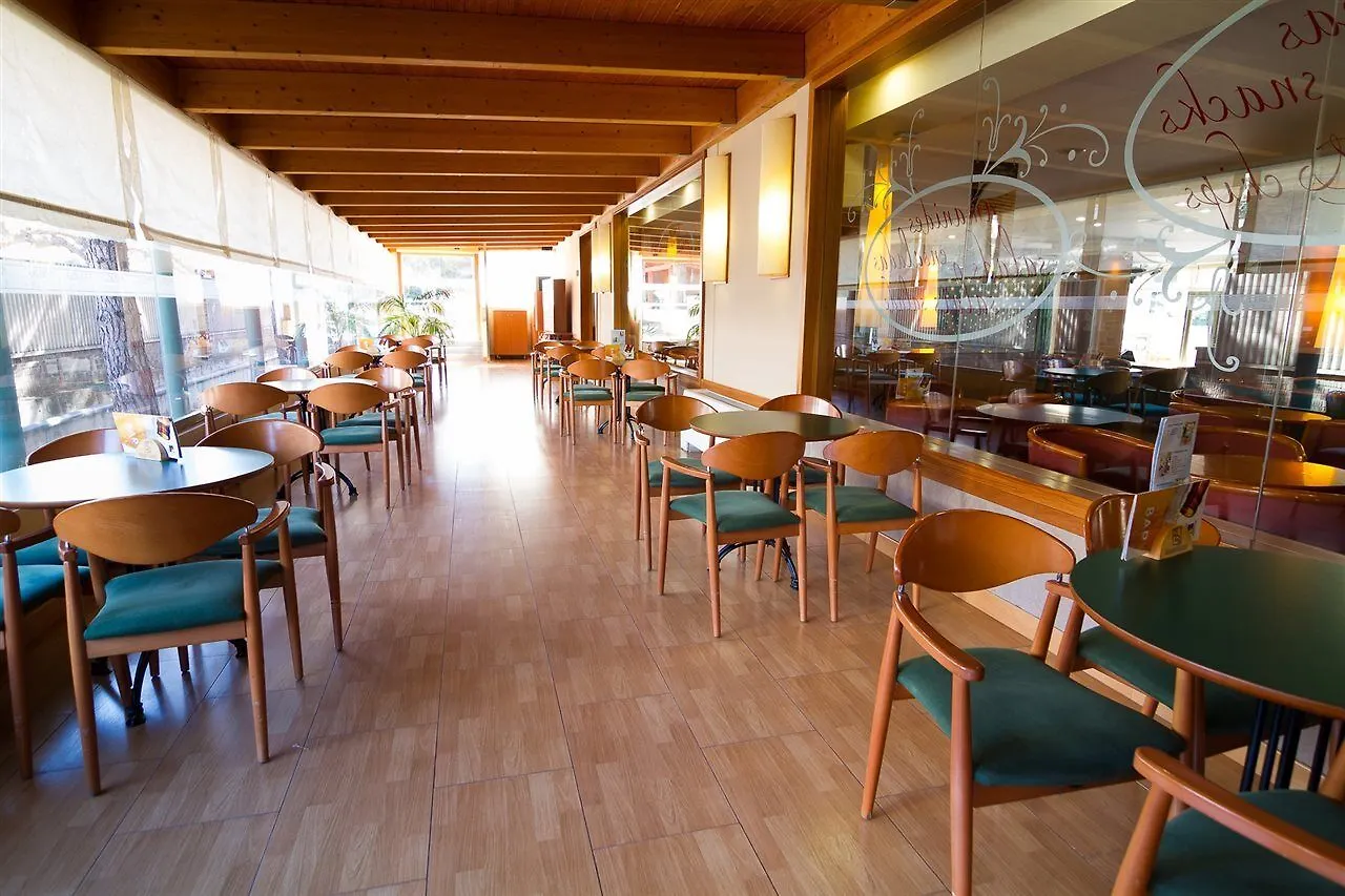 Отель Golden Port Salou & Spa