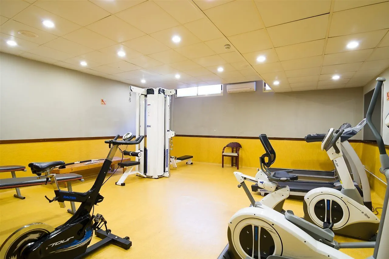 Отель Golden Port Salou & Spa