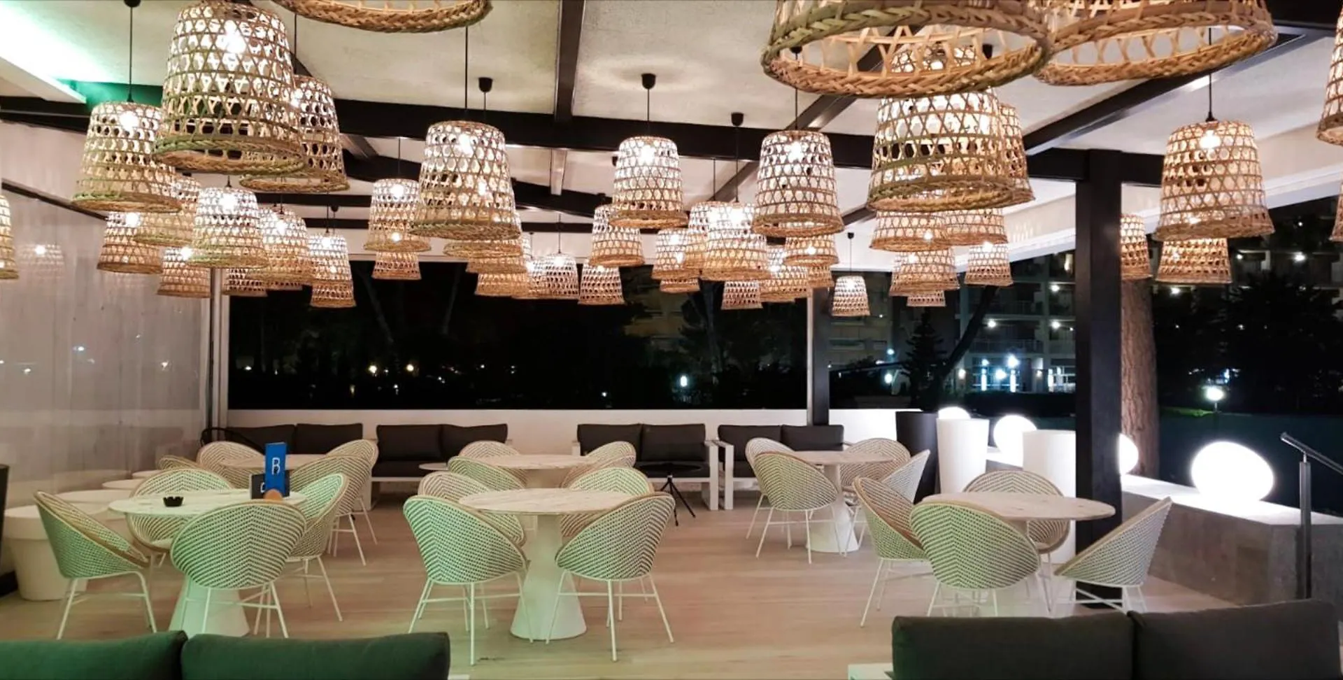 Golden Port Salou & Spa Отель